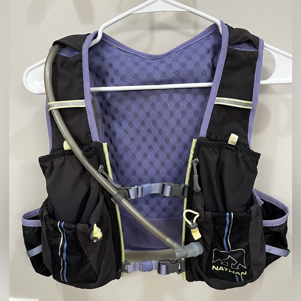 Nathan VaporAiress 2.0 7 Liter Women's Hydration Pack L-XXL